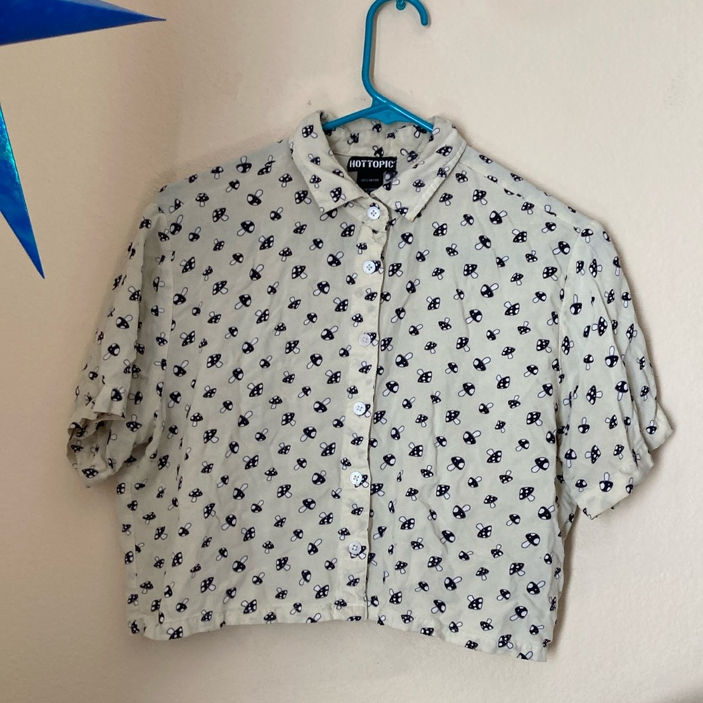 🍄‍🟫Hot Topic Discontinued S Boxy Crop Mushroom Button-Up Shirt Cottagecore